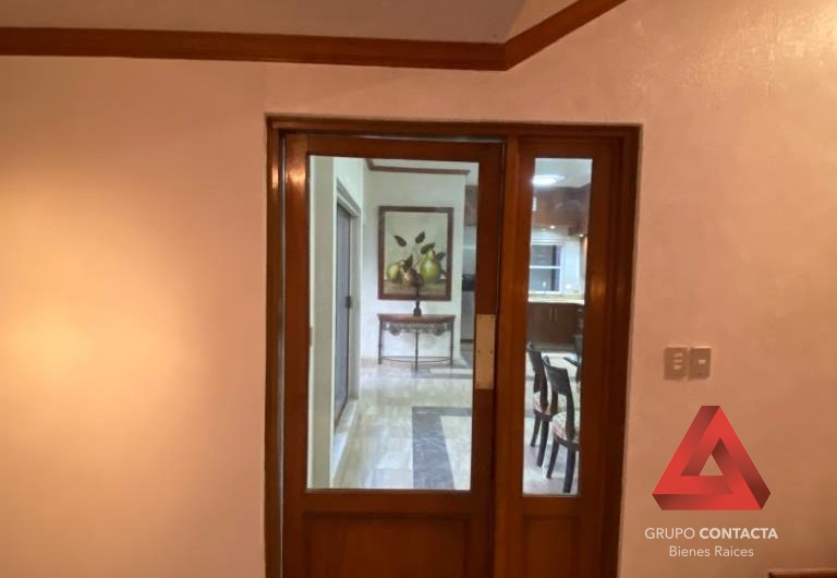 CASA EN VENTA COLONIA CUMBRES 3er.SECTOR MONTERREY N.L.