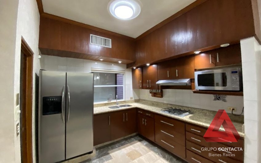 CASA EN VENTA COLONIA CUMBRES 3er.SECTOR MONTERREY N.L.