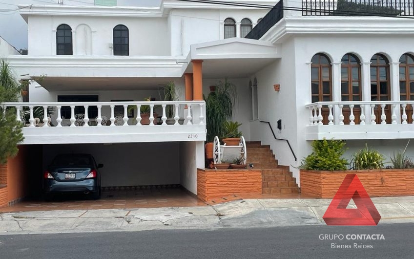 CASA EN VENTA COLONIA CHEPEVERA MONTERREY N.L.