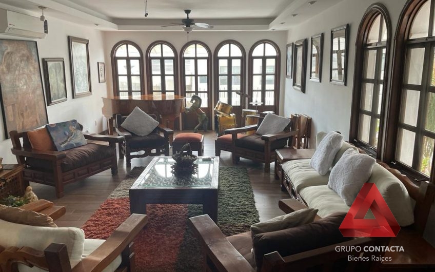CASA EN VENTA COLONIA CHEPEVERA MONTERREY N.L.