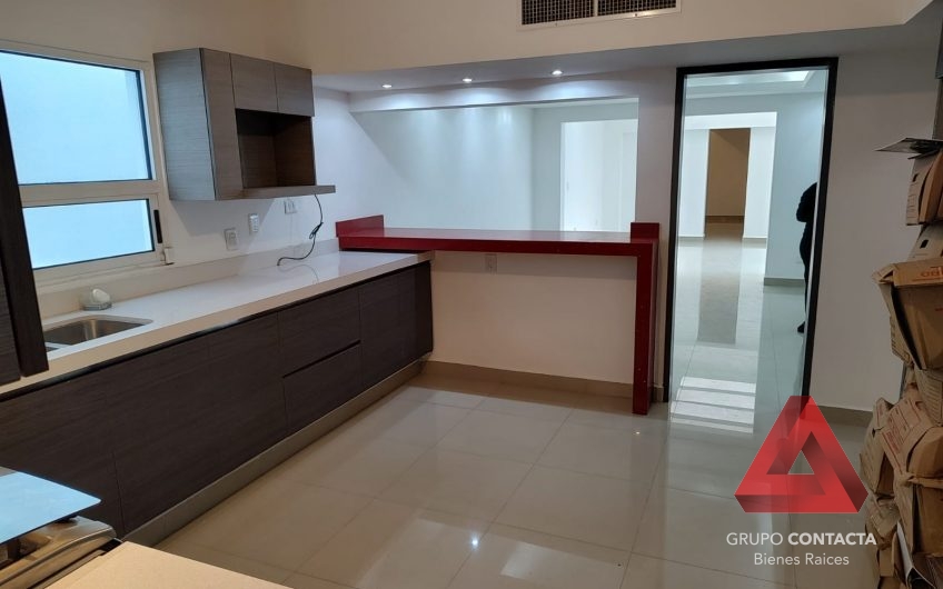 CASA EN VENTA COLONIA FUENTES DEL VALLE SAN PEDRO GARZA GARCIA N.L.