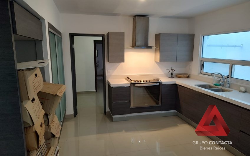 CASA EN VENTA COLONIA FUENTES DEL VALLE SAN PEDRO GARZA GARCIA N.L.